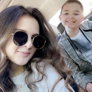 Meet your Posher, Crystal